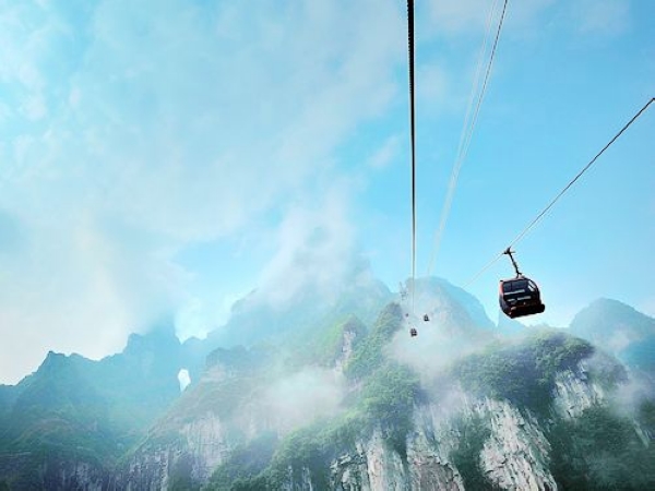 天門(mén)山索道